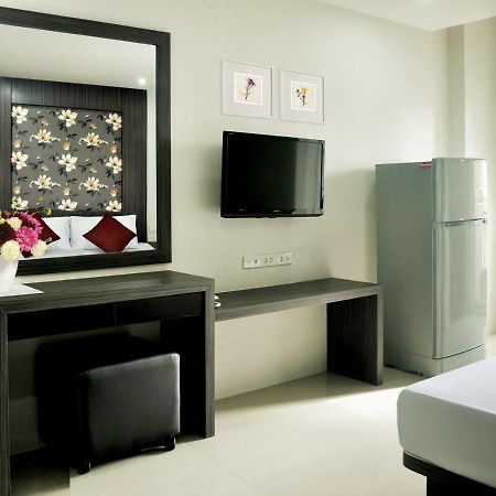 Db Plus 3 Bangkok Luaran gambar