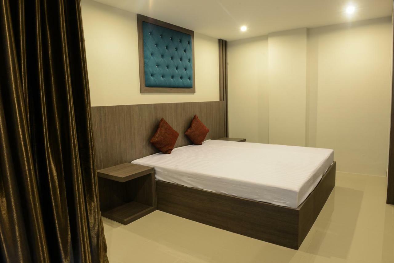 Db Plus 3 Bangkok Luaran gambar