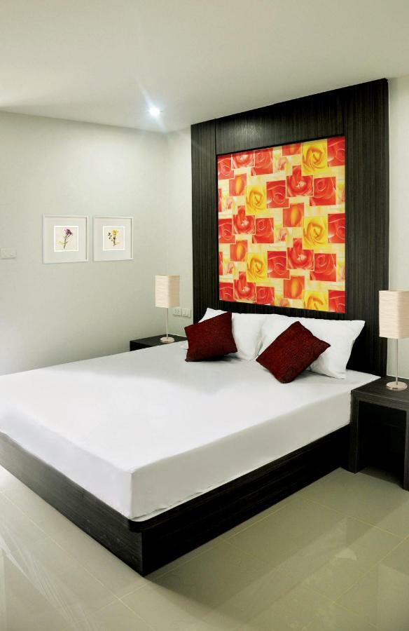Db Plus 3 Bangkok Luaran gambar