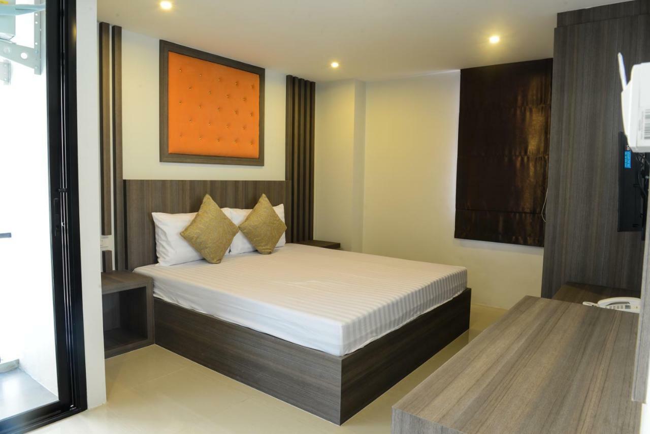 Db Plus 3 Bangkok Luaran gambar